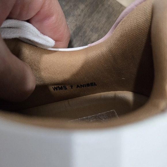 DV By Dolce Vita Anibel Court Sneakers - Picture 7 of 9